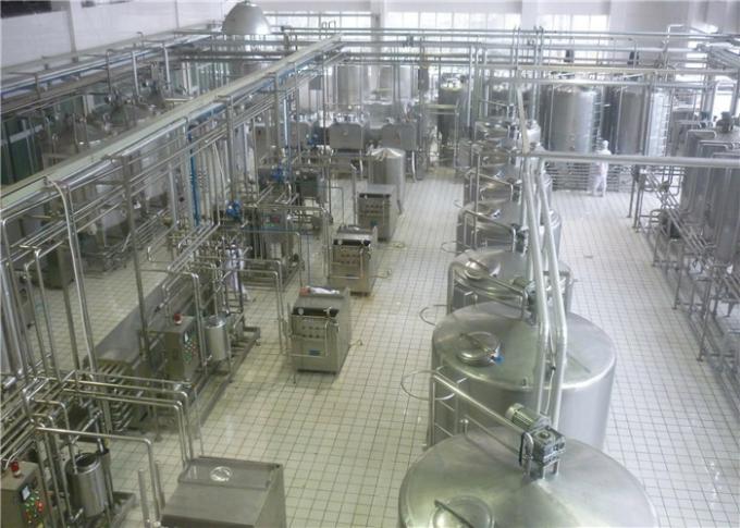 低脂肪の牛乳生産ライン フルーツによって風味を付けられるUHTの酪農場処理の機械類